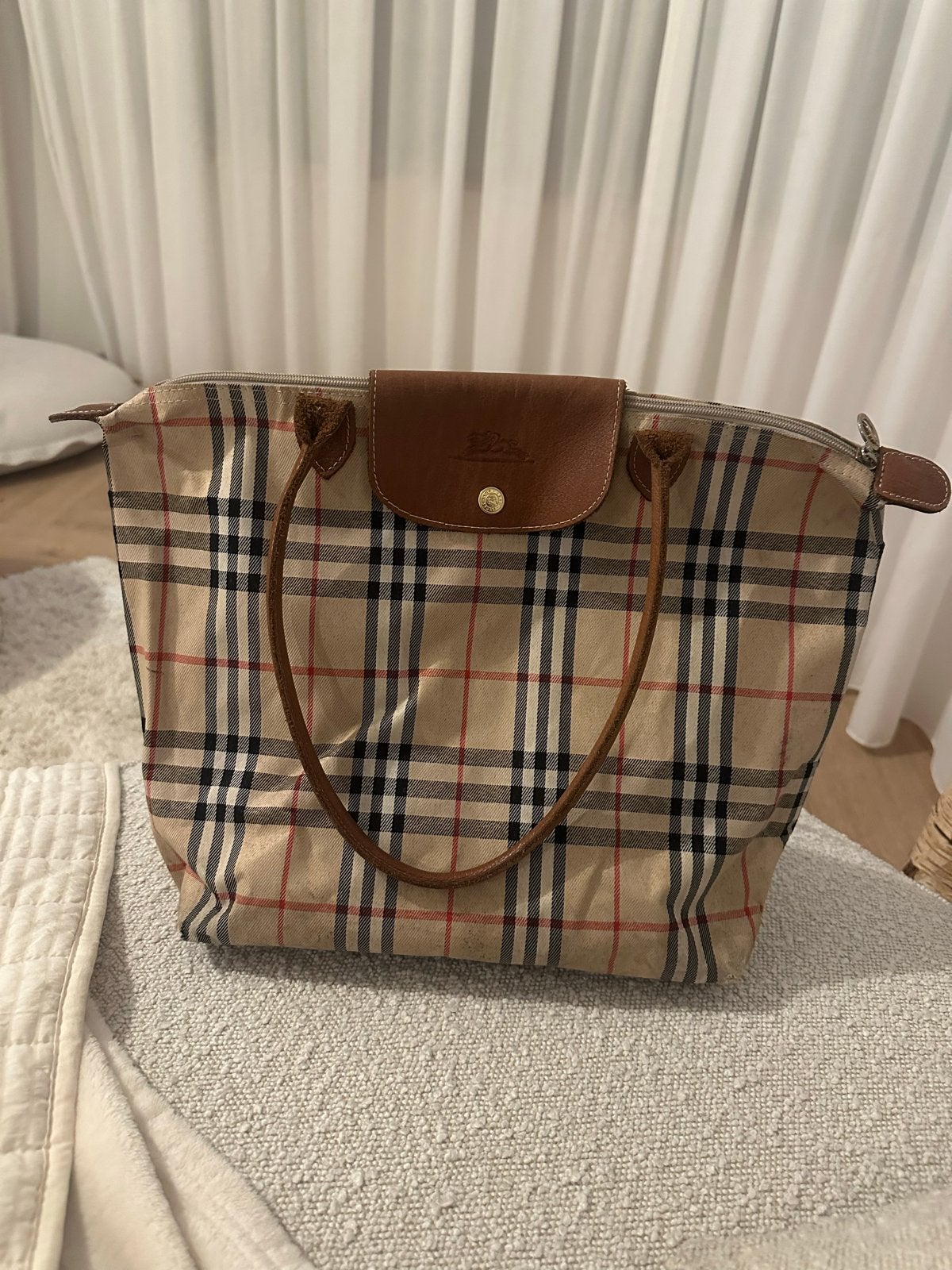 Longchamp Handtas in Burberry-stijl Rood Zwart Bruin Leer, Sieraden, Tassen en Uiterlijk, Ophalen of Verzenden, Gebruikt, Rood