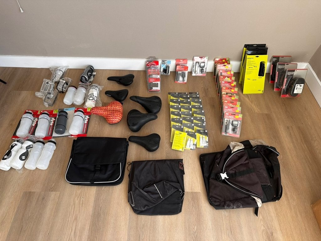 Nieuw! Partij fietsaccessoires; ketting zadel verlichting, Ophalen of Verzenden, Nieuw