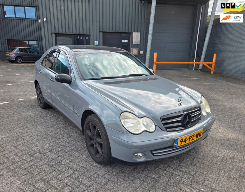 Mercedes-Benz C-klasse 180 K. Classic Dealer onderhouden Nap, Auto's, Automaat, Dealer onderhouden, Achterwielaandrijving, Gebruikt