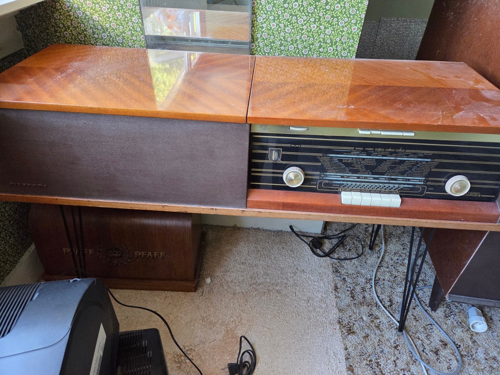 Vintage Philips radio meubel met platenspeler, Ophalen, Philips, Gebruikt, Onbekend