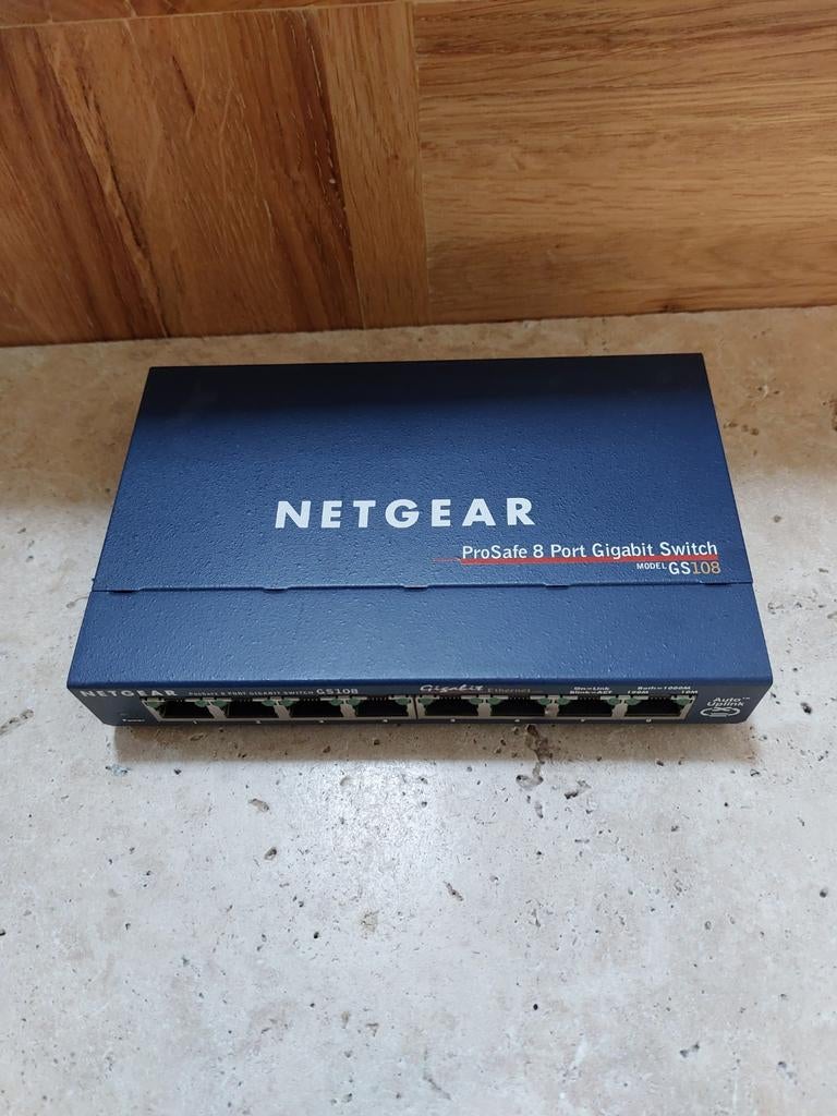 NETGEAR ProSafe 8-poorts Gigabit Switch GS108, Ophalen of Verzenden, Zo goed als nieuw