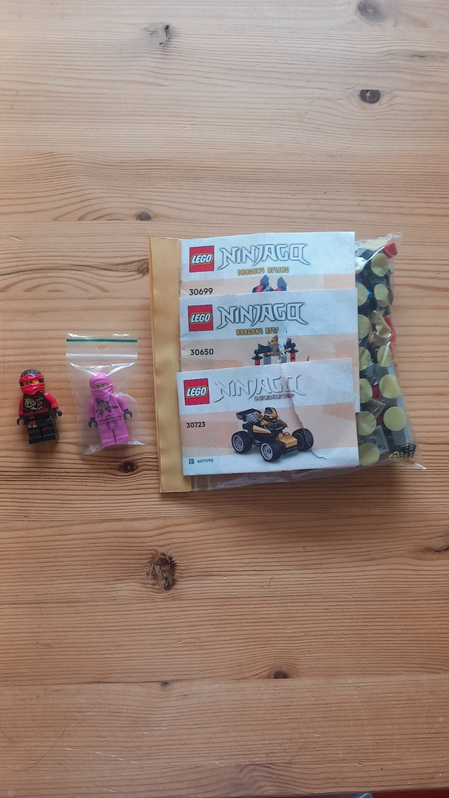 3 Ninjago polybags + 2 extra minifigs (incl. roze Zane), Kinderen en Baby's, Ophalen of Verzenden, Gebruikt, Overige merken