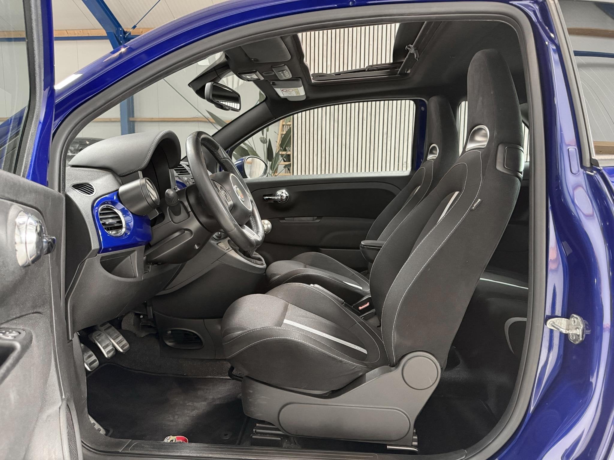 Abarth 595 1.4 T-Jet - PANORAMADAK - MONZA UITLAAT - XENON -, Auto's, Stof, Euro 6, 4 cilinders, 1010 kg