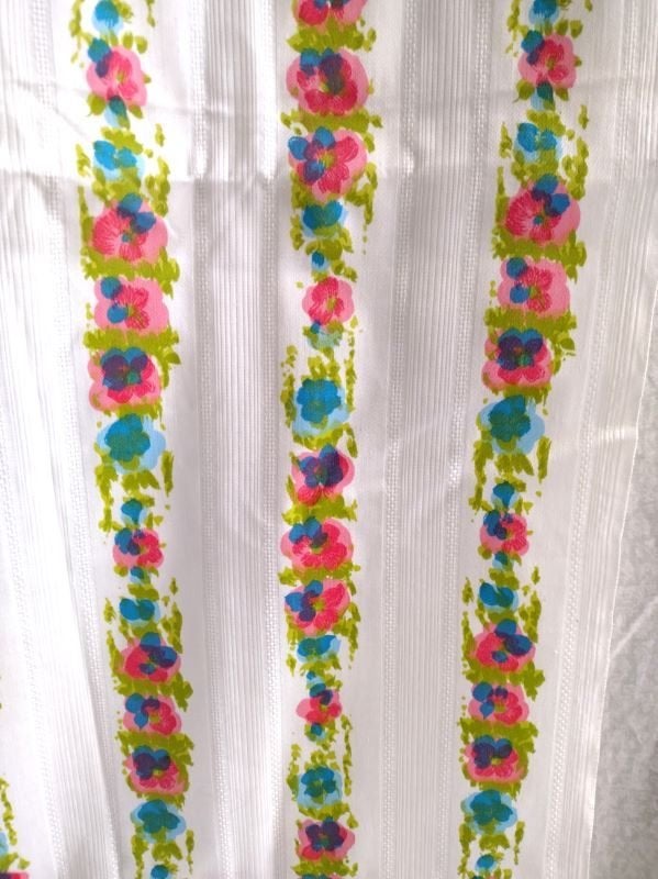 Tafelkleedje met randen viooltjes 90 x 110 cm., 90 cm, Ophalen of Verzenden, Zo goed als nieuw, Katoen
