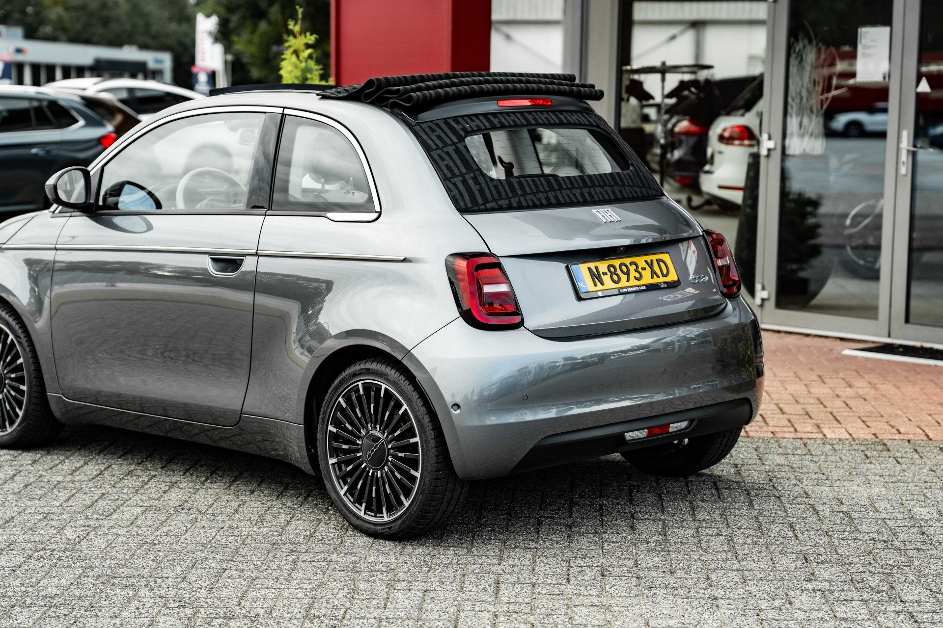 Fiat 500C La Prima 42 kWh | ACC | Apple Carplay/Android Auto, Auto's, 4 stoelen, Zilver of Grijs, Te koop, 42 kWh