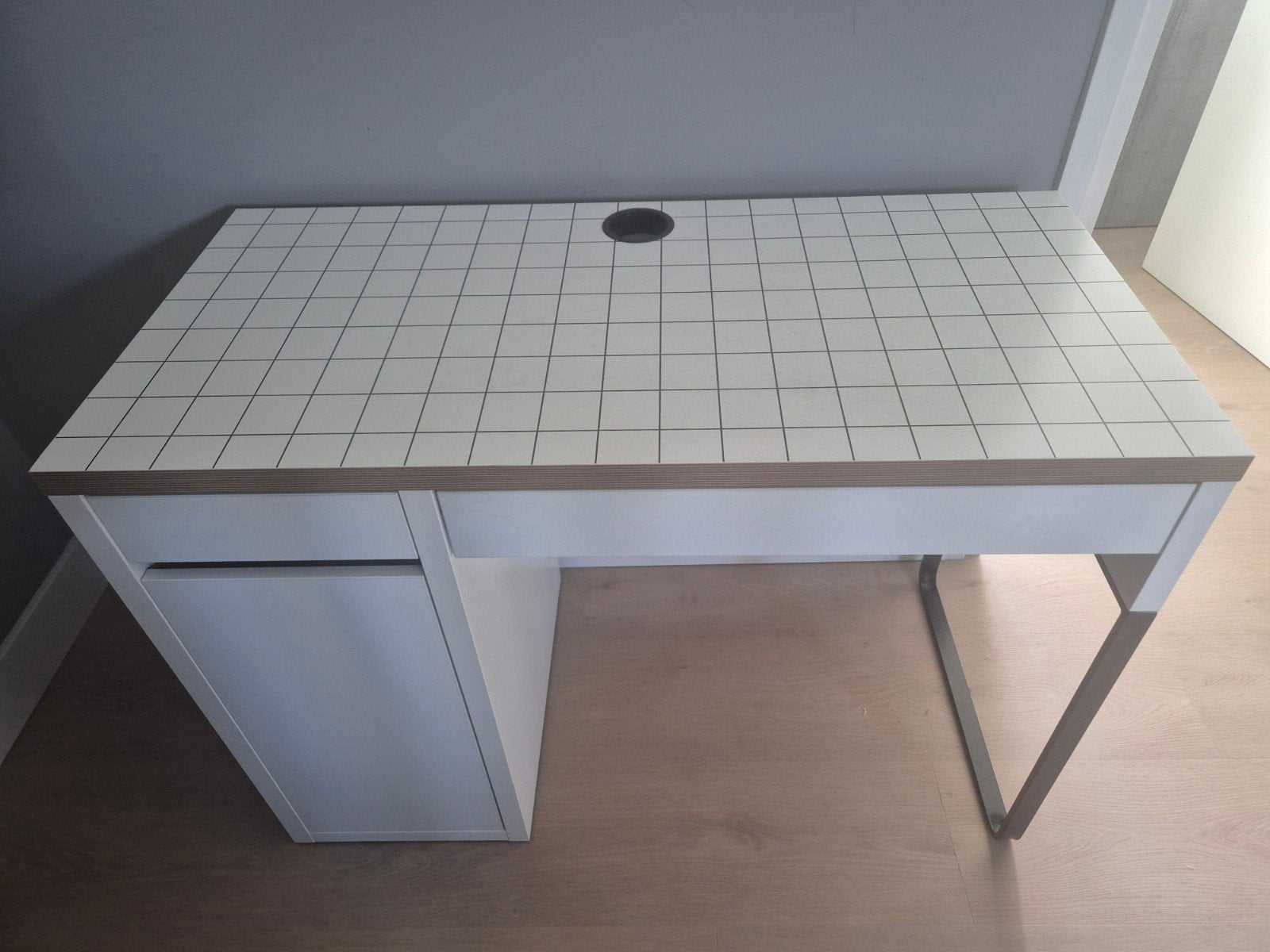 IKEA bureau met lades en opbergruimte, Huis en Inrichting, Ophalen, Met lades, Spaanplaat of MDF, Zo goed als nieuw