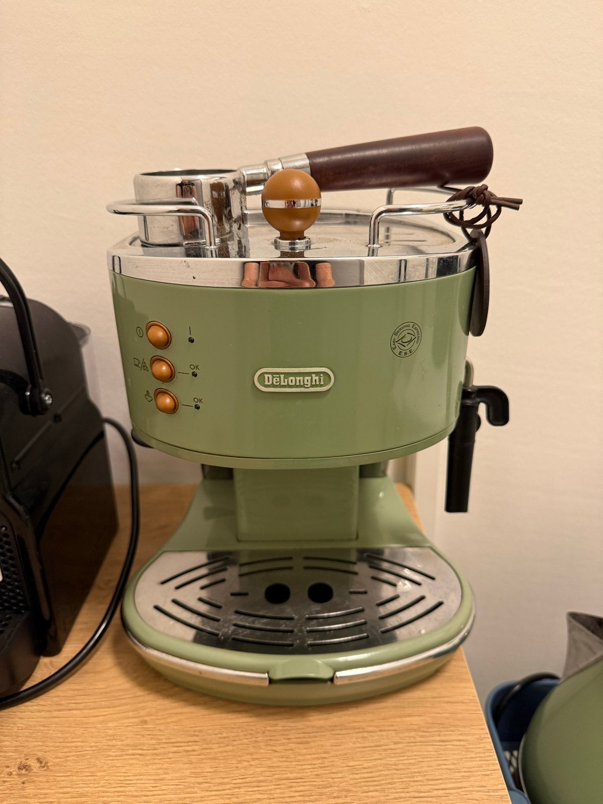 De'Longhi Icona Vintage Espresso Machine met Bosch Koffiemol, Witgoed en Apparatuur, Stoompijpje, Gebruikt, Espresso apparaat