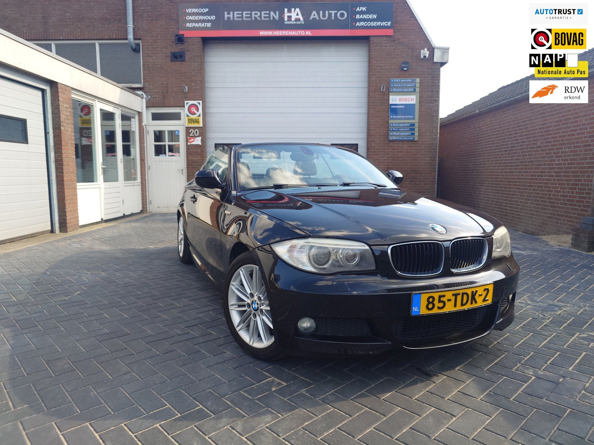BMW 1-serie Cabrio 118i High Executive, Airco, Cruise, Auto's, Zwart, Cabriolet, 4 stoelen, Leder en Stof