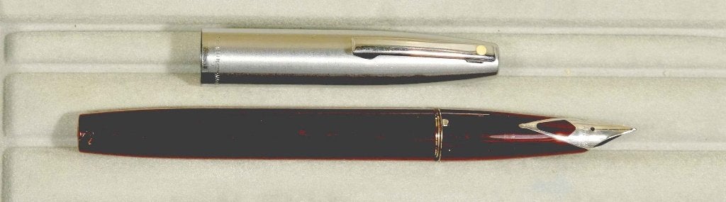 Sheafer vulpen met reservoir - bodeaurood, Diversen, Schrijfwaren, Ophalen of Verzenden, Gebruikt