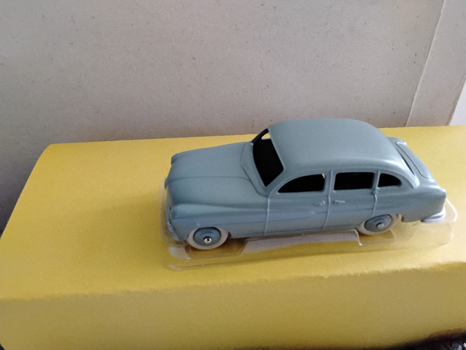 DINKY TOYS ATLAS   FORD "VEDETTE 54"    NO  24 X, Ophalen of Verzenden, Auto