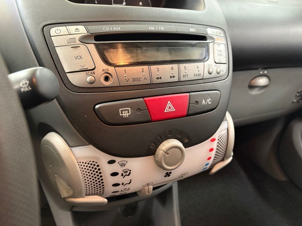 Peugeot 107 1.0 automaat Airco Parkeersensor NL auto NAP, Automaat, Euro 5, Gebruikt, Huisgarantie