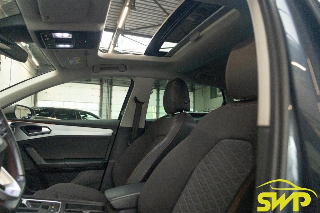 SEAT Leon 1.4 TSI eHybrid PHEV FR Business Intense | Pano |, Auto's, Seat, Stof, Gebruikt, Euro 6, 4 cilinders