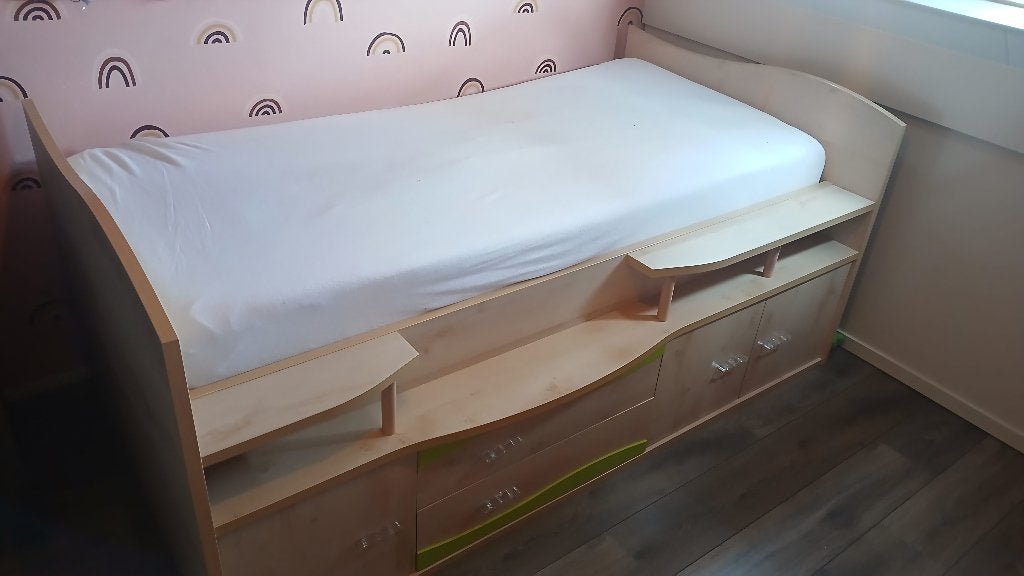 Keurig Tienerbed Meisjesbed Jongensbed Kinderbed, Ophalen, 70 tot 85 cm, Zo goed als nieuw, 180 cm of meer