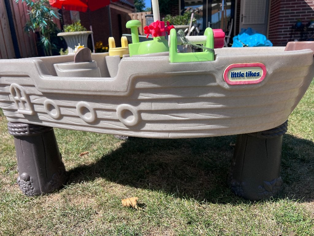 watertafel speelgoed kinderen Boot model erg leuk Elst (U), Ophalen, Gebruikt