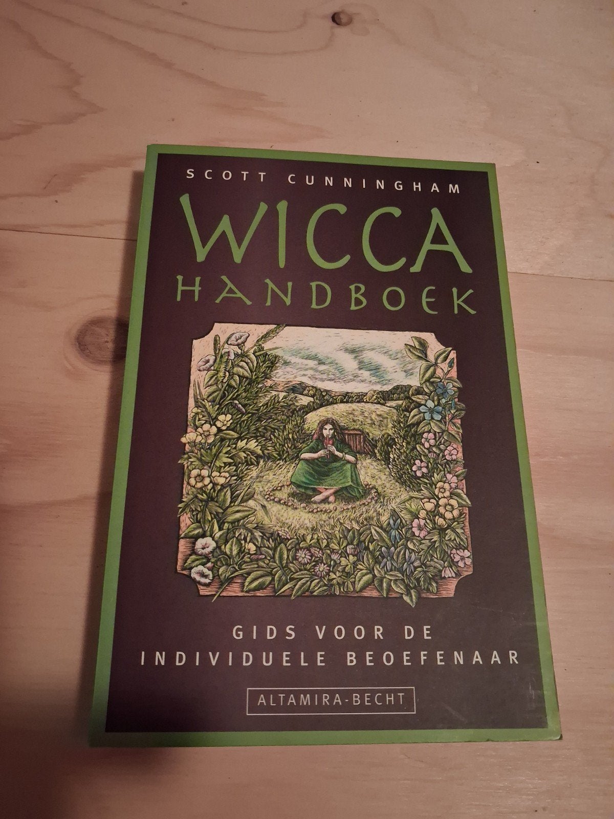 Scott Cunningham - Wicca-handboek, Achtergrond en Informatie, Scott Cunningham, Ophalen of Verzenden, Zo goed als nieuw