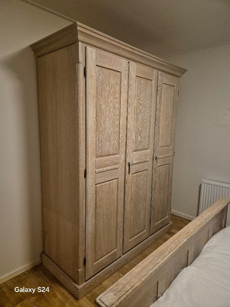 Grote kledingkast, Ophalen, Gebruikt, 200 cm of meer, Met plank(en)
