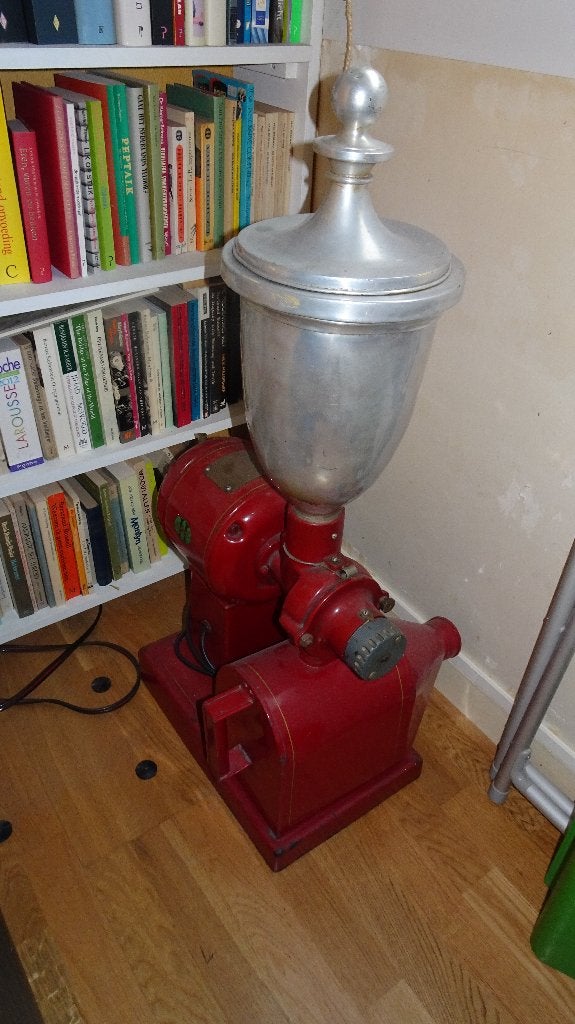 Vintage Rode Koffiemolen - Decoratief en Functioneel, Antiek en Kunst, Ophalen