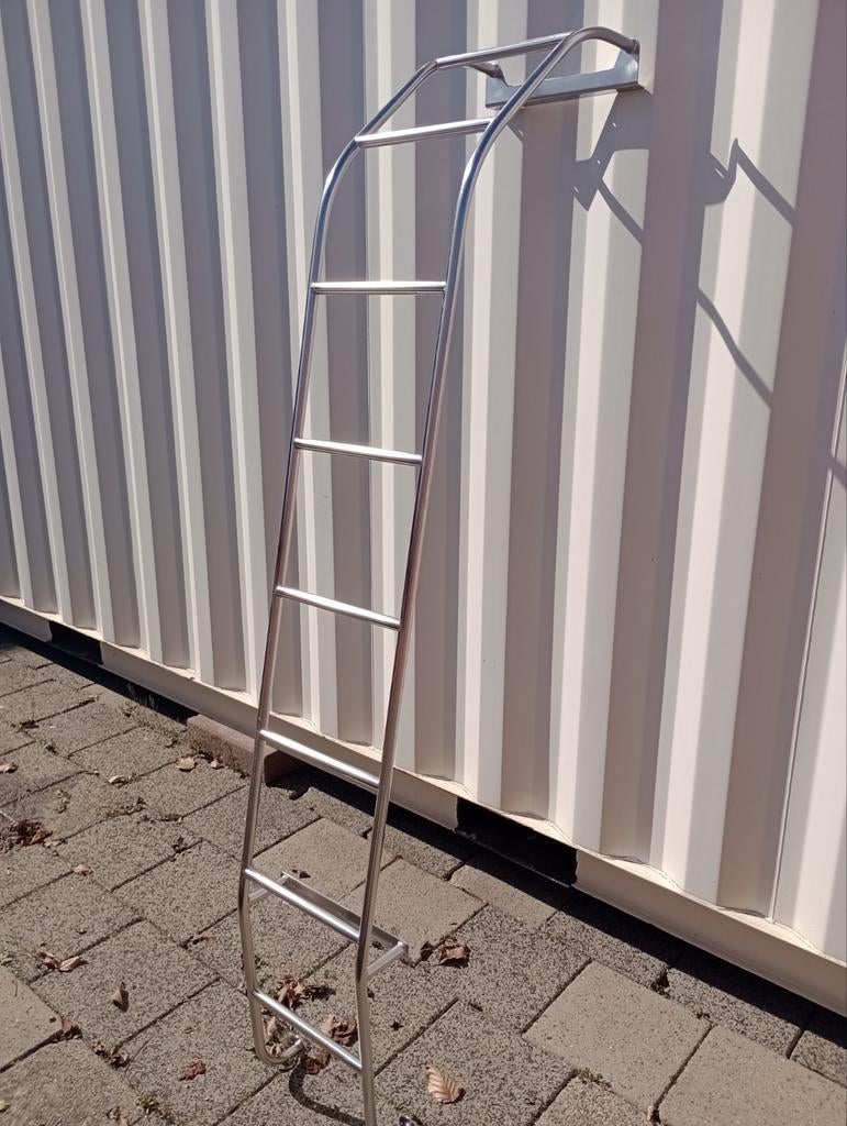 Camper ladder trap rvs, Ophalen
