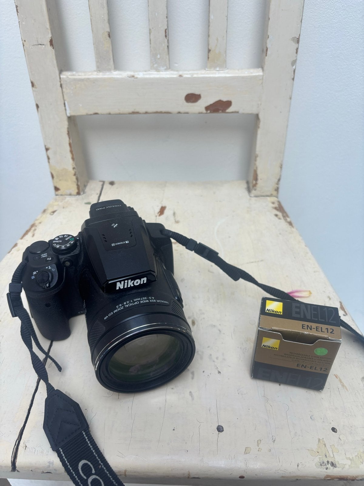 Nikon Coolpix P900 Bridgecamera met 83x optische zoom, Ophalen, Fokke Simonszstraat 10, Gebruikt, Beeldstabilisatie