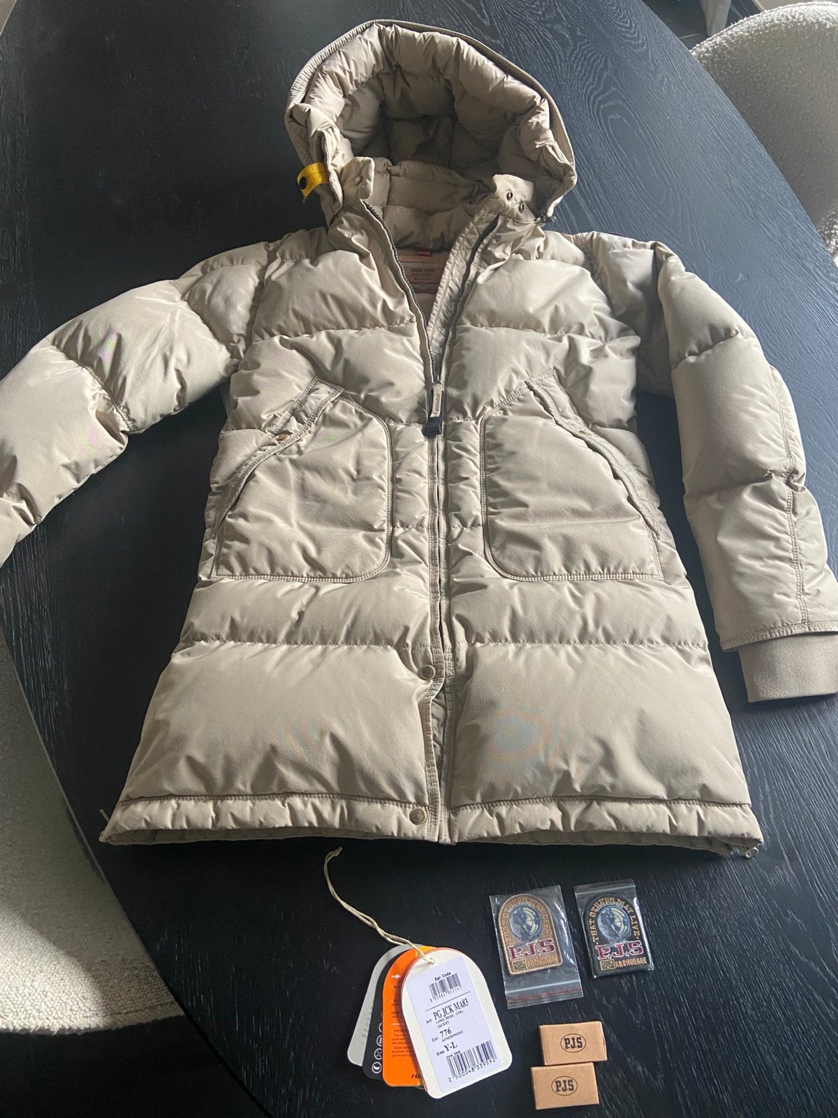 Parajumpers long bear young large 16 years beige mt S, Kleding | Dames, Jassen | Winter, Ophalen of Verzenden, Zo goed als nieuw