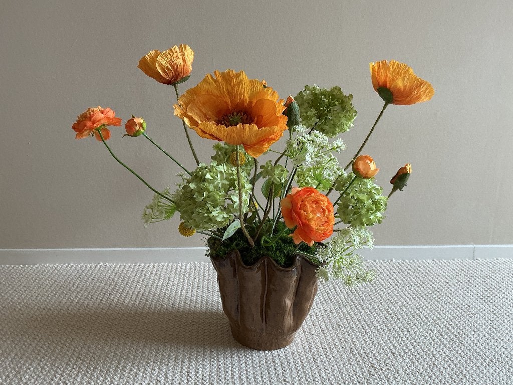 Prachtig kunstbloemstuk met oranje klaprozen en hortensia, Ophalen, Binnen, 40 cm, Rondom opgemaakt