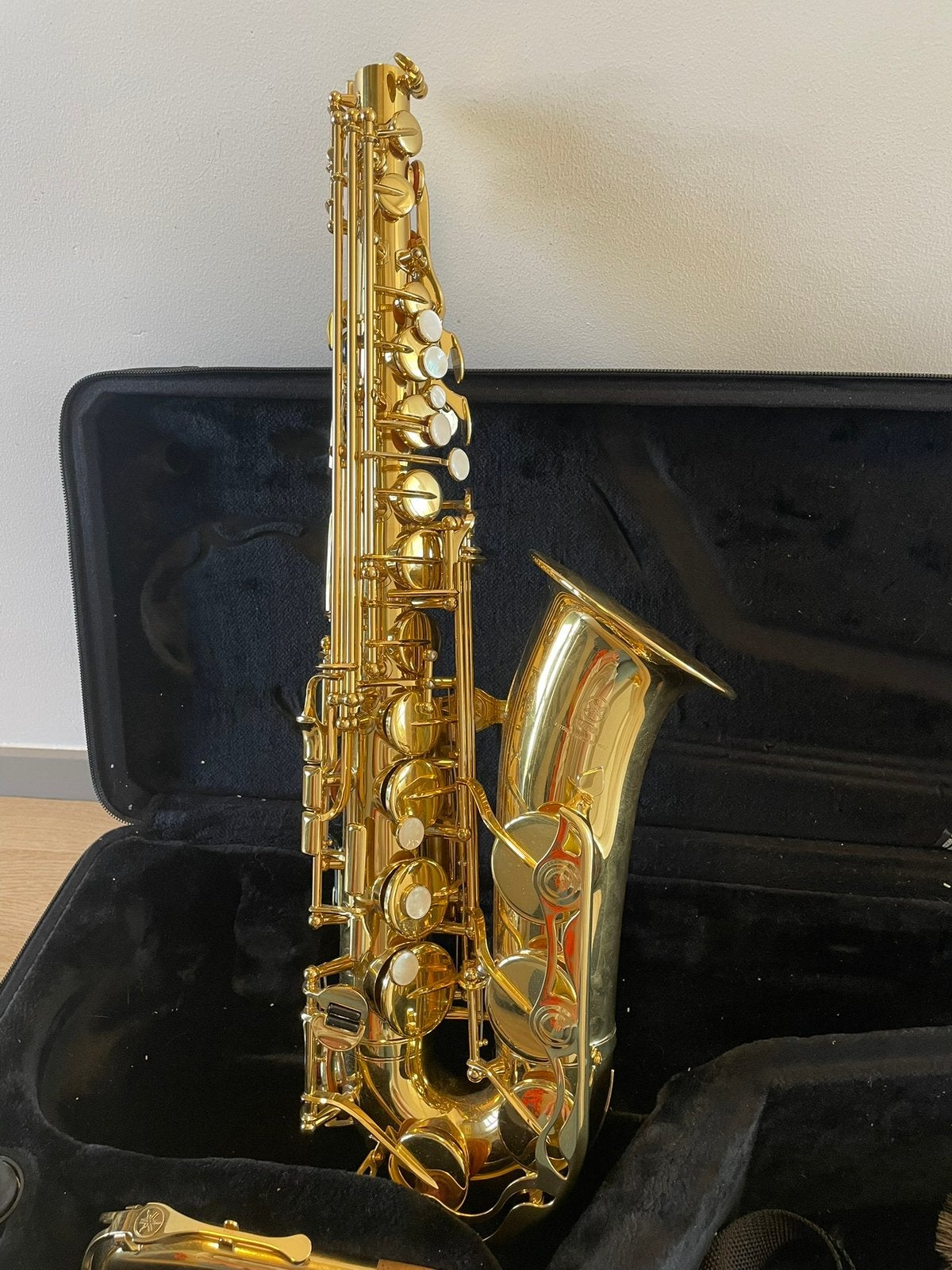 Yamaha alt saxofoon YAS - 275, Muziek en Instrumenten, Ophalen, Zo goed als nieuw, Alt, Met koffer