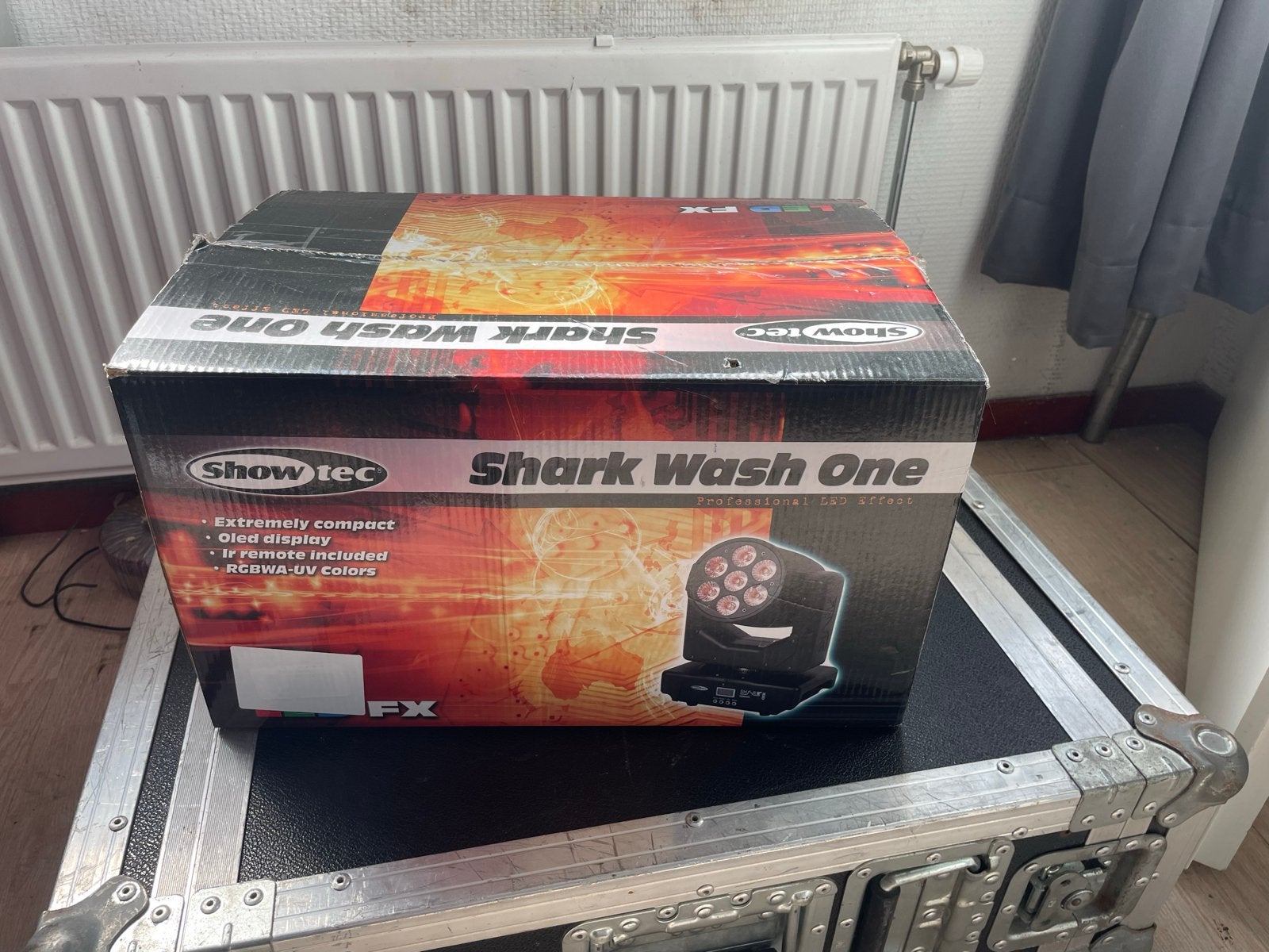 Showtec Shark Wash One - Compacte LED Wash Moving Head, Ophalen of Verzenden, Nieuw, Licht, Kleur