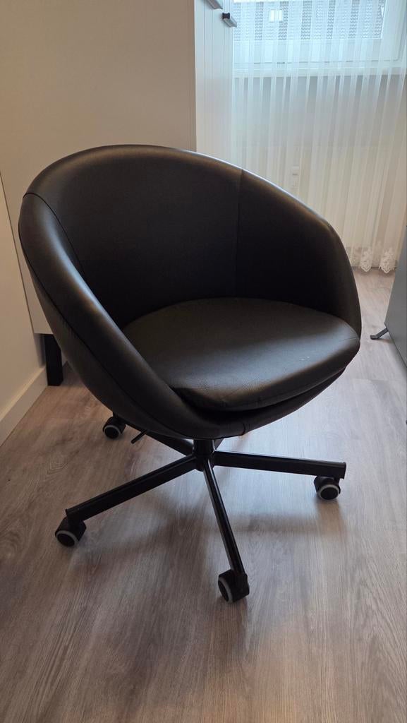 Mooie zwarte bureaustoel / makeup stoel, Ophalen, Zwart, Zo goed als nieuw, Bureaustoel