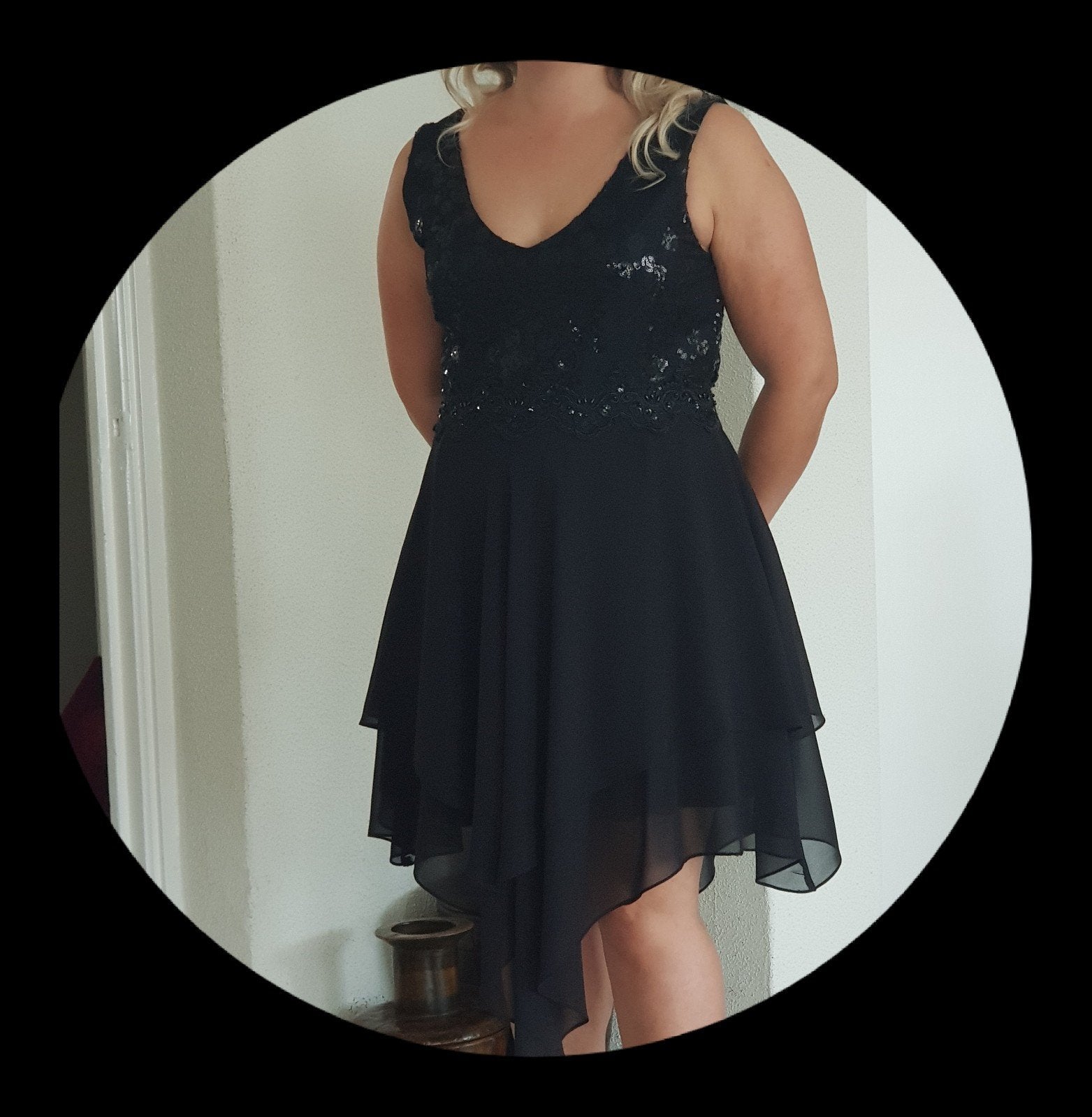 Damesjurk zwart pailletjes mt L zgan, Kleding | Dames, Gelegenheidskleding, Zwart, Maat 42/44 (L), Cocktailjurk, Ophalen of Verzenden