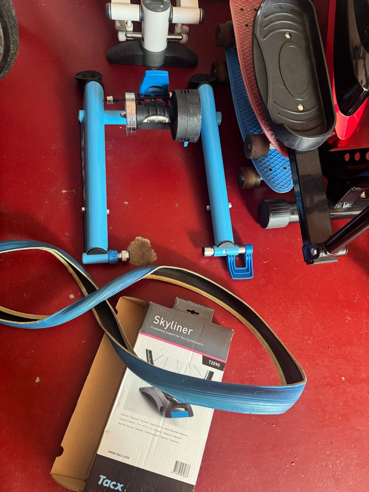 Tacx Fietstrainer met Skyliner voorwielsteun en band, Gebruikt, Overige typen, Staal, Ophalen of Verzenden