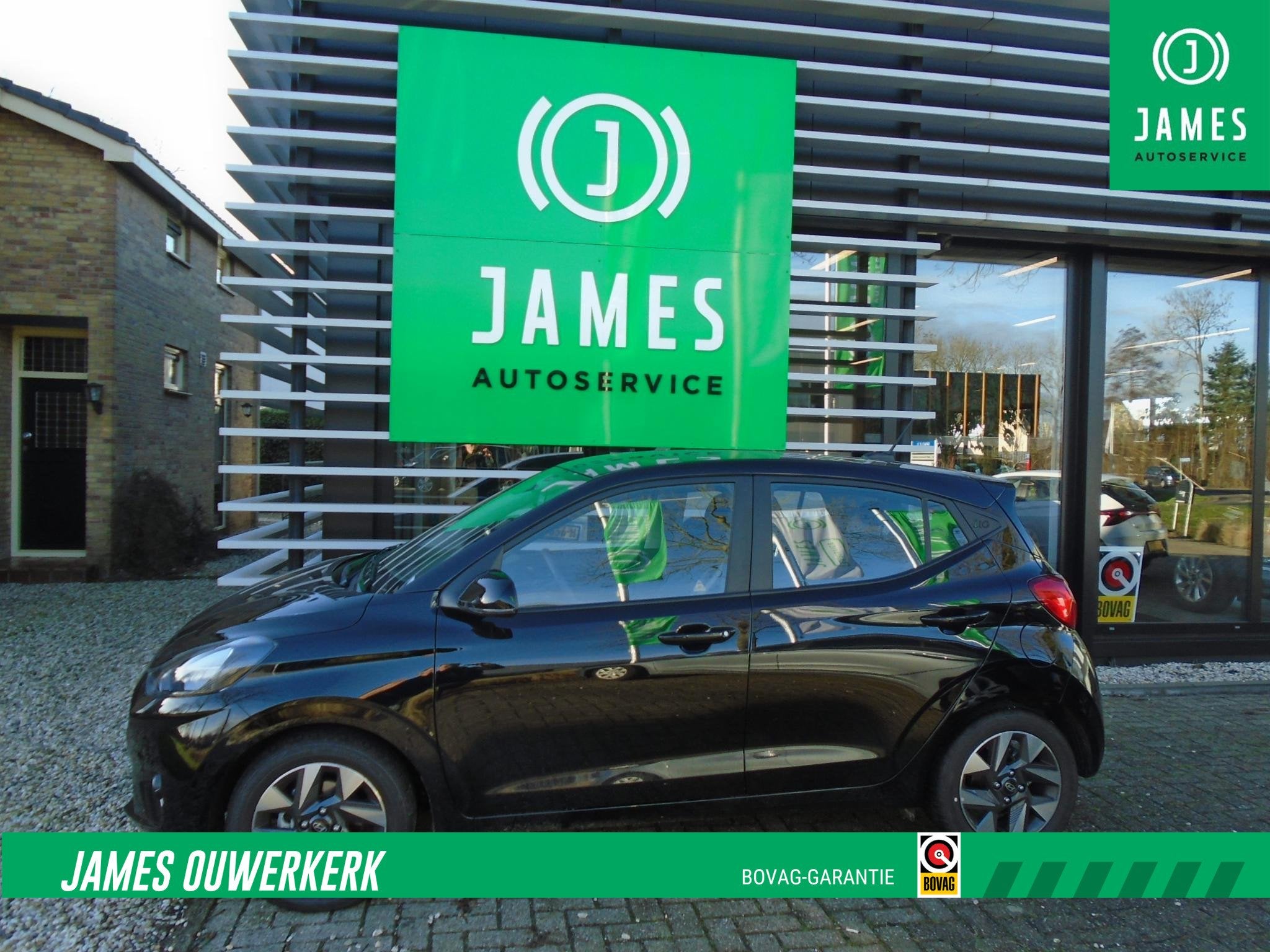 Hyundai i10 1.0 Premium 5-zits AUTOMATIC, Auto's, Stof, Euro 6, 899 kg, Zwart
