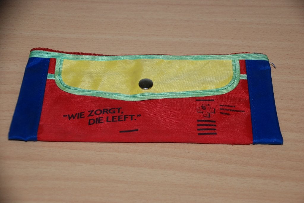 Etui.               Met rits en apart vakje met drukknop., Ophalen of Verzenden, Nieuw, Jongen of Meisje