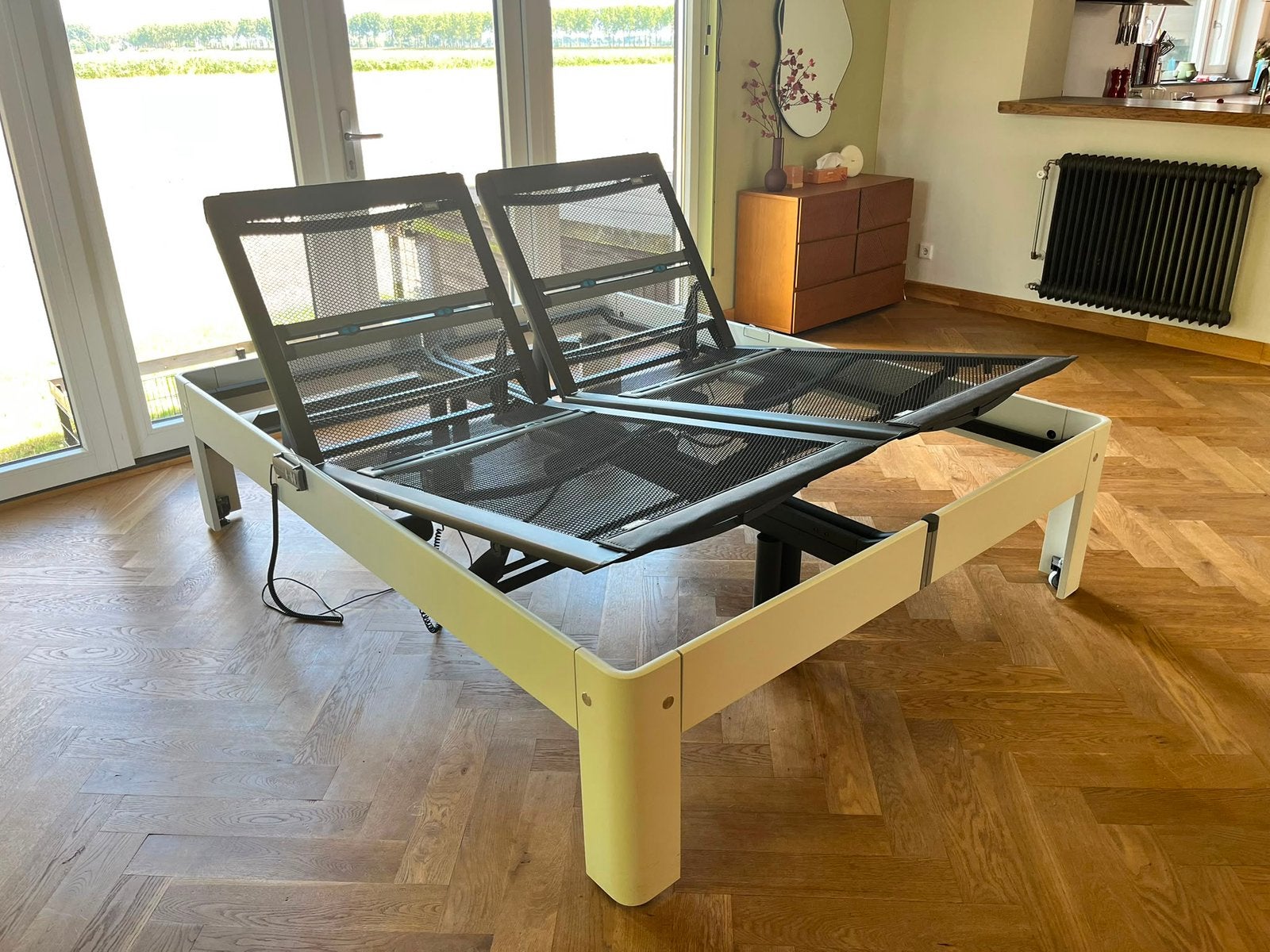 Mooie Auping Auronde 160x200 deelbaar elektr. hoge instap, Ophalen, Verstelbaar, Wit, Tweepersoons