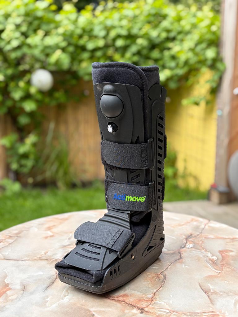 Actimove Air Walker / brace maat S., Diversen, Braces, Ophalen of Verzenden, Zo goed als nieuw