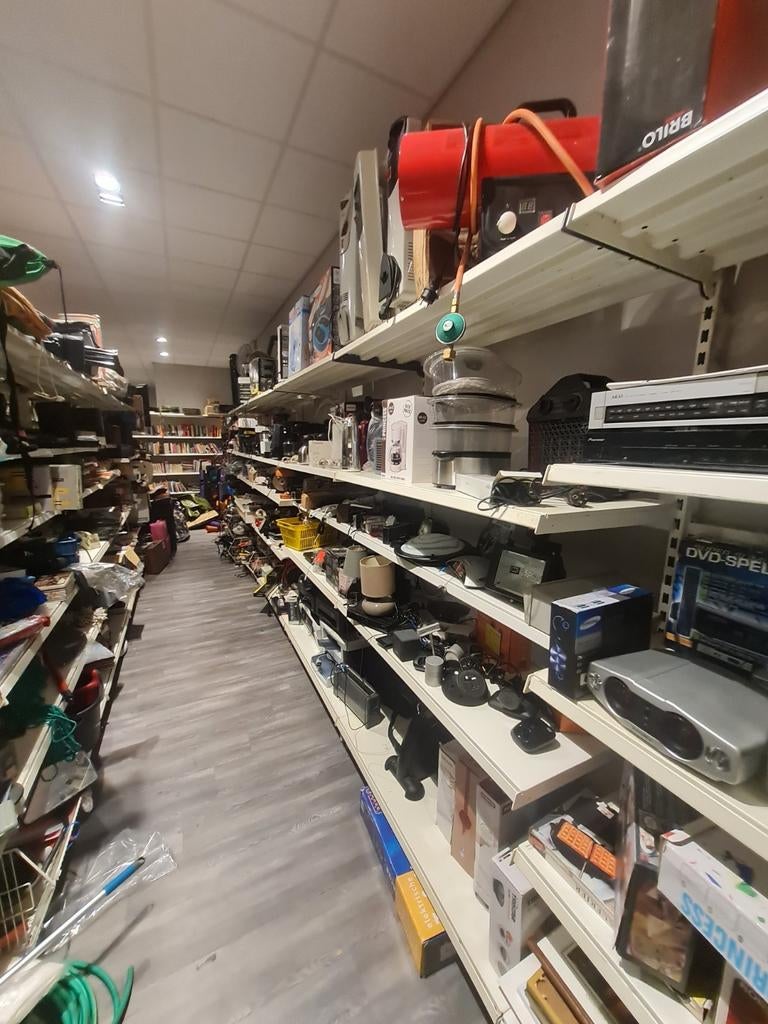 Winkel speling garage magazijn, Diversen, Rommelmarktspullen, Ophalen, Onbekend, Onbekend, Onbekend