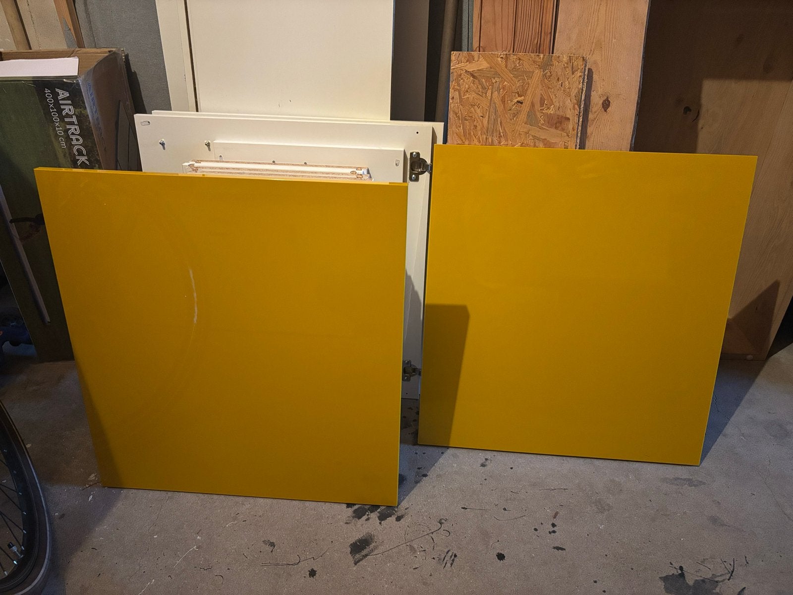 IKEA Besta deurtjes okergeel (2 stuks), Ophalen, Gebruikt
