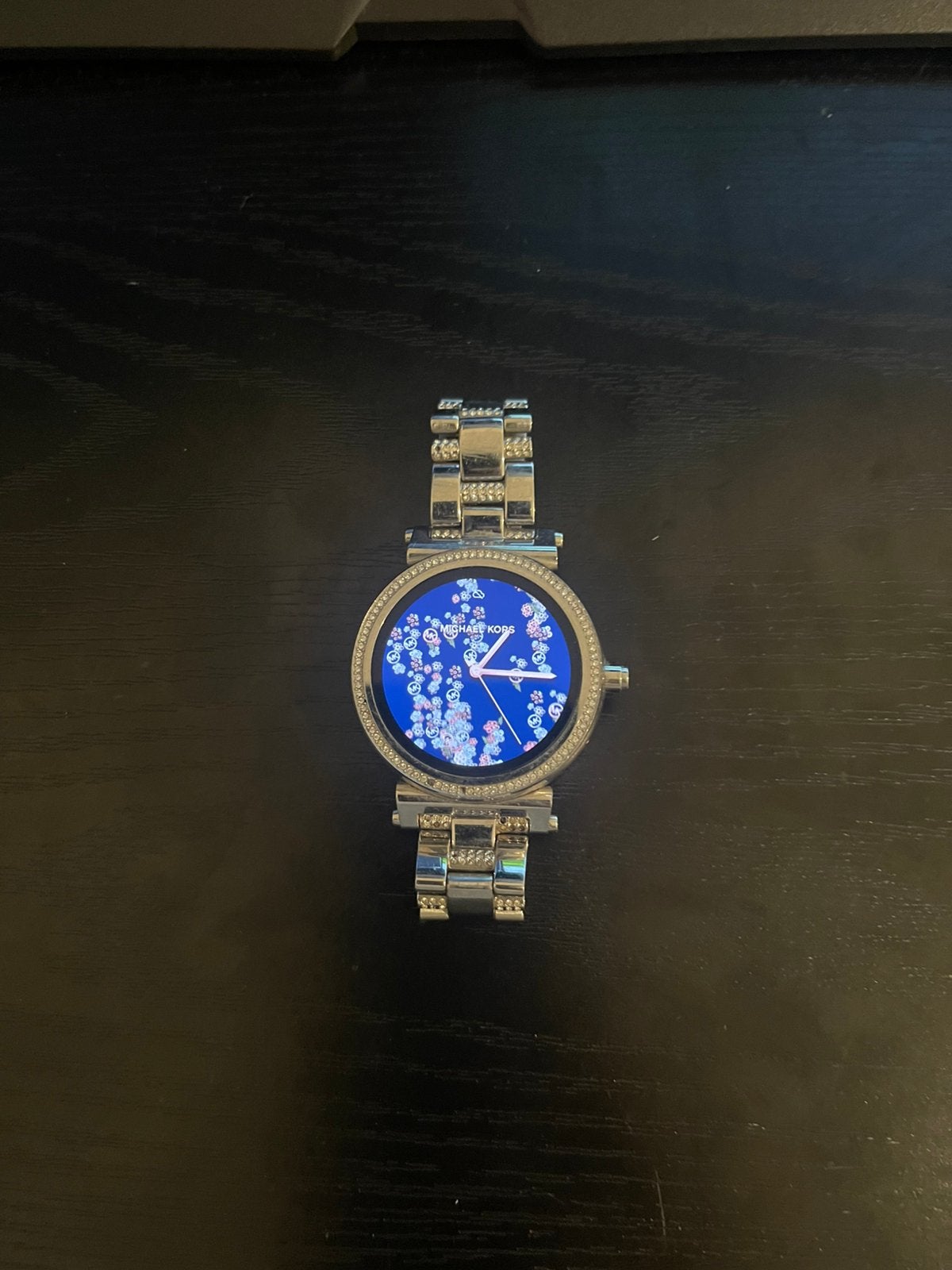Michael Kors Smartwatch - Zilverkleurig met Strass, Ophalen of Verzenden, Zo goed als nieuw, Stappen, Waterdicht