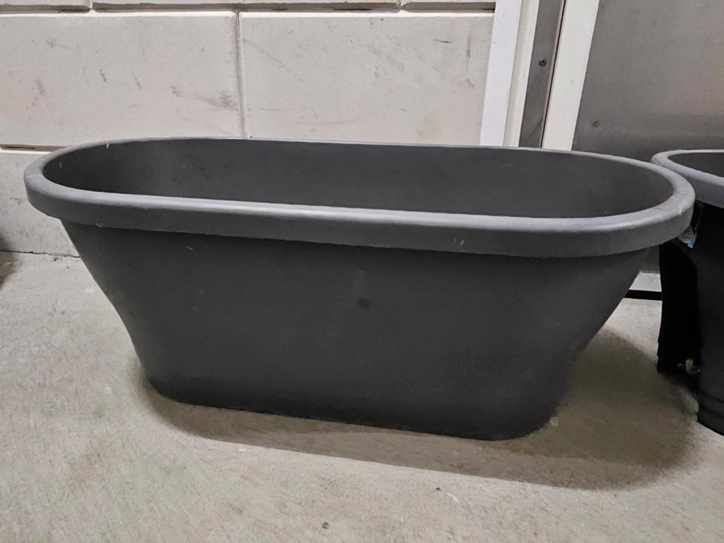 2 grijze Elho balkon bloembakken, Tuin en Terras, Bloembakken en Plantenbakken, Kunststof, Minder dan 30 cm, Balkon, Rond