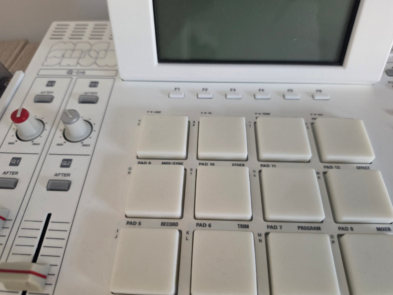 Akai Mpc 2500 [Ghostinmpc editie], Muziek en Instrumenten, Ophalen of Verzenden, Zo goed als nieuw