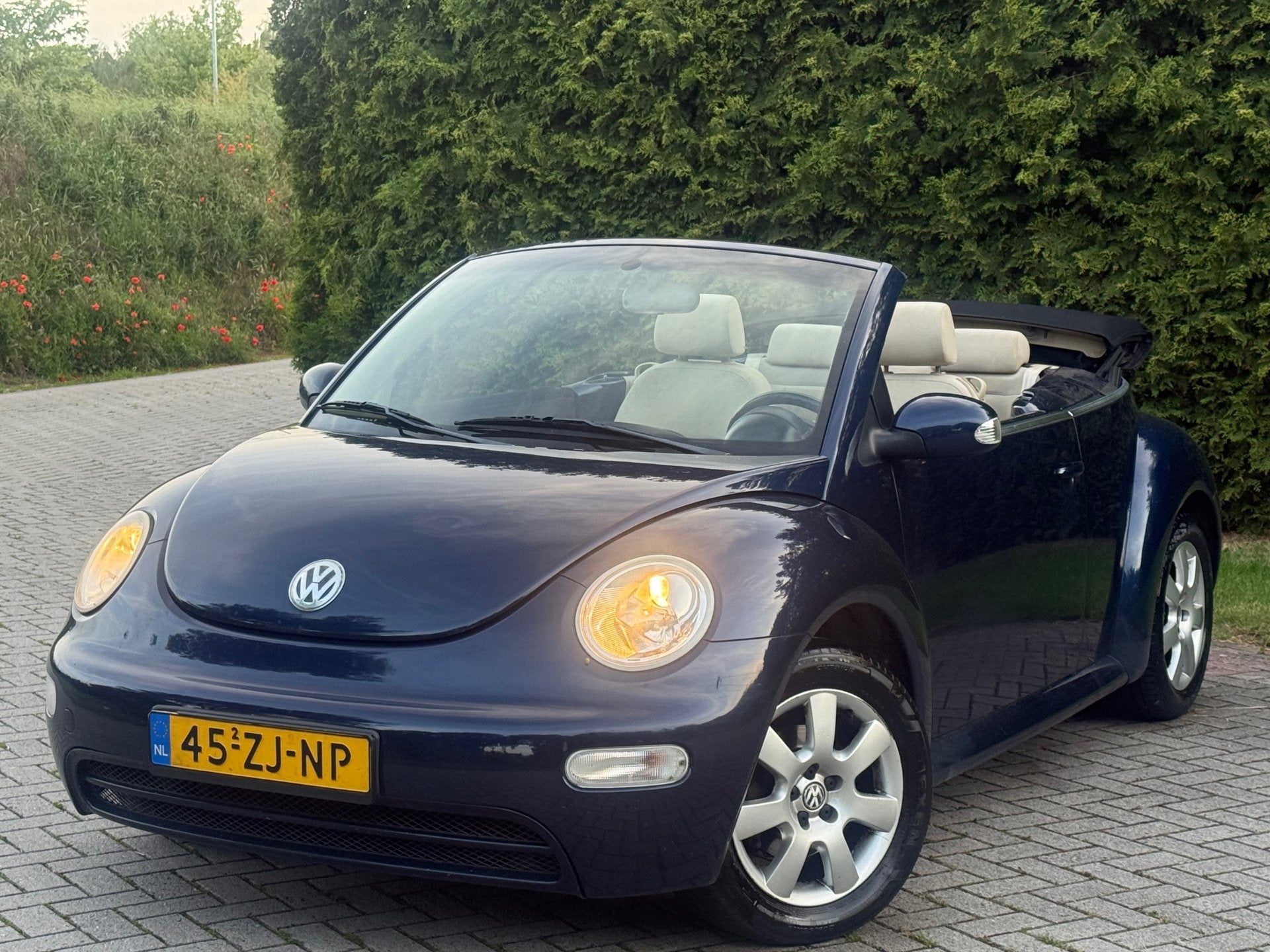 Zeer Nette Volkswagen New Beetle Cabriolet 2.0 | Nieuwe APK, Voorwielaandrijving, Stof, Gebruikt, Beetle (Kever)