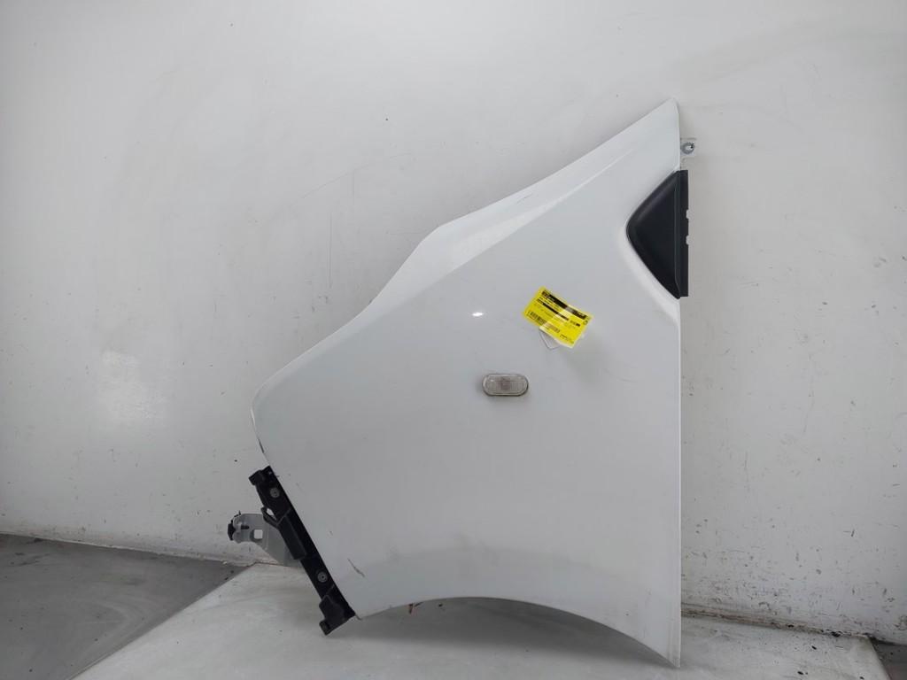 Spatbord Links Voor Opel Vivaro (2014-06/2019-12) 631016242R, Gebruikt, Bahnhofsplatz, Rüsselsheim am Main 65423, , Duitsland