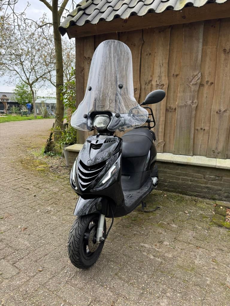 Piaggio Zip 2012 Snor 13.000 km SP kappenset, Ophalen, Piaggio, Zo goed als nieuw, Benzine
