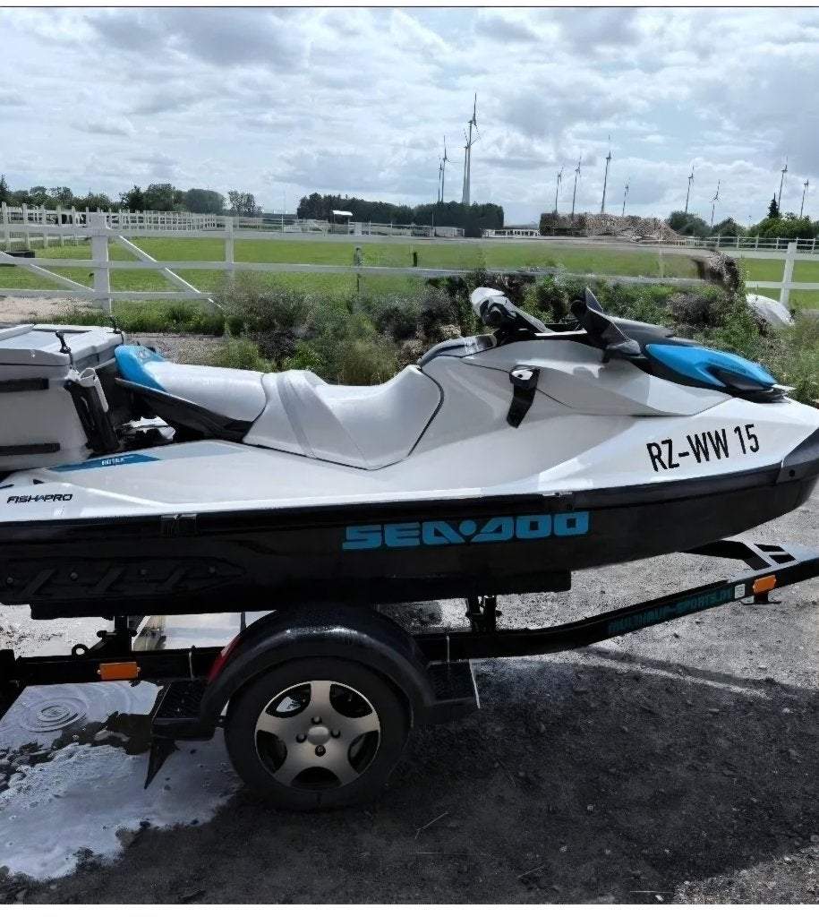 Sea-Doo FishPro Scout 130  Trailer & Dekhoes, Ophalen, Zo goed als nieuw, Benzine, 120 tot 200 pk