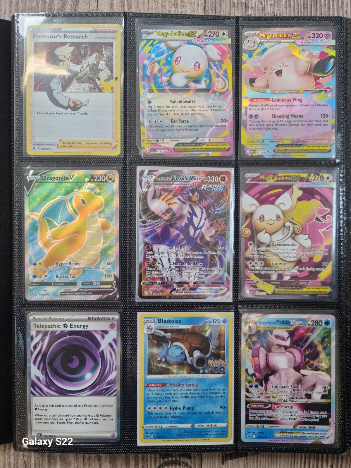 Grote collectie Pokémon kaarten in map, Ophalen of Verzenden, Gebruikt, Meerdere kaarten, Foil