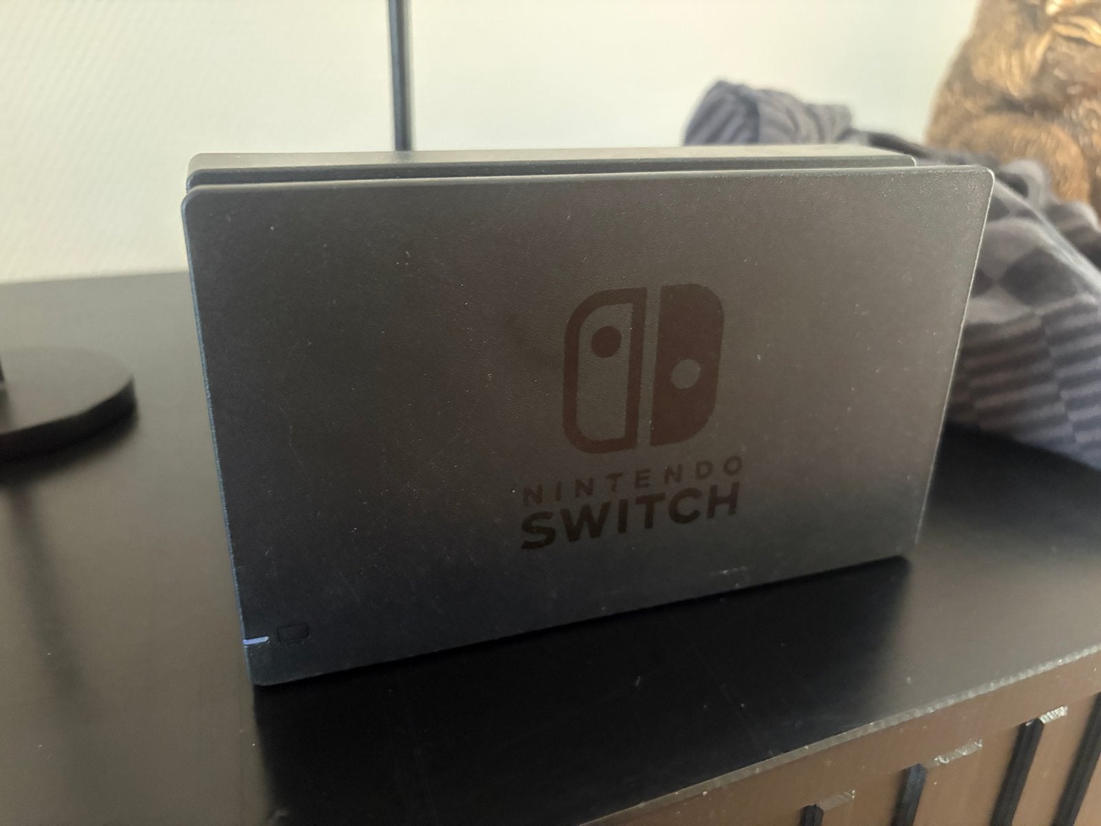 Nintendo Switch met Dock en 2 extra controllers, Spelcomputers en Games, Spelcomputers | Nintendo Switch, Ophalen, Gebruikt, Met 2 controllers