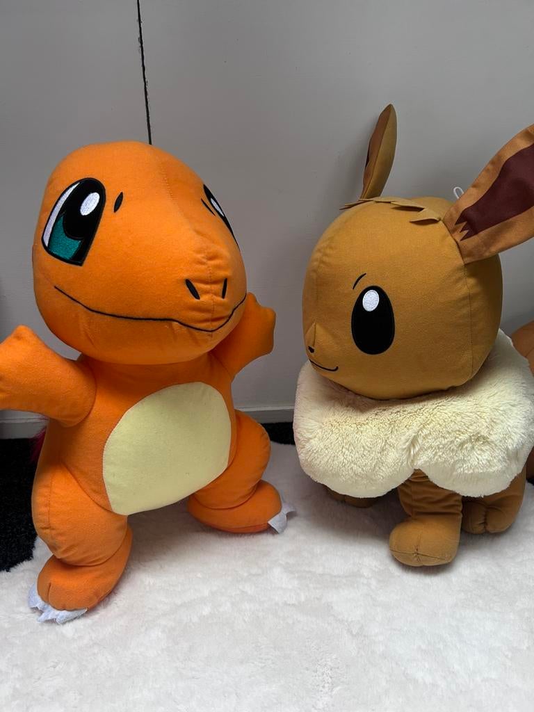 Grote Charmander en Eevee Pokémon knuffel., Pokémon, Ophalen of Verzenden, Gebruikt, Overige typen