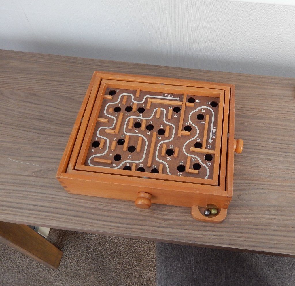 Knikkerspel.  Houten behendigheidsspel., Antiek en Kunst, Ophalen of Verzenden