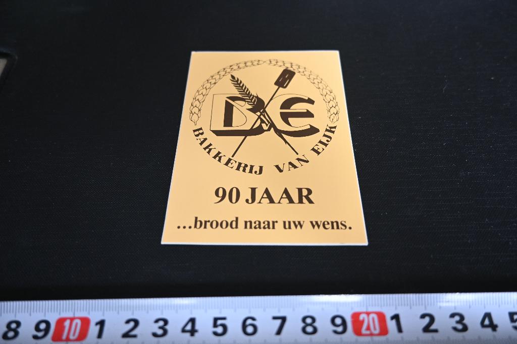 sticker Bakkerij VAN EIJK 90 jaar brood naar uw wens, Verzamelen, Ophalen, Zo goed als nieuw