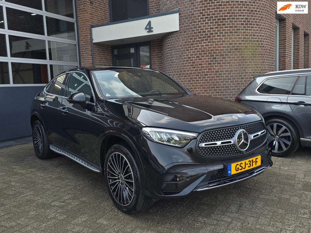 Mercedes-Benz GLC-klasse Coupé 300e 4MATIC AMG Line | BTW, Auto's, Mercedes-Benz, Automaat, Gebruikt, Euro 6, 2000 kg