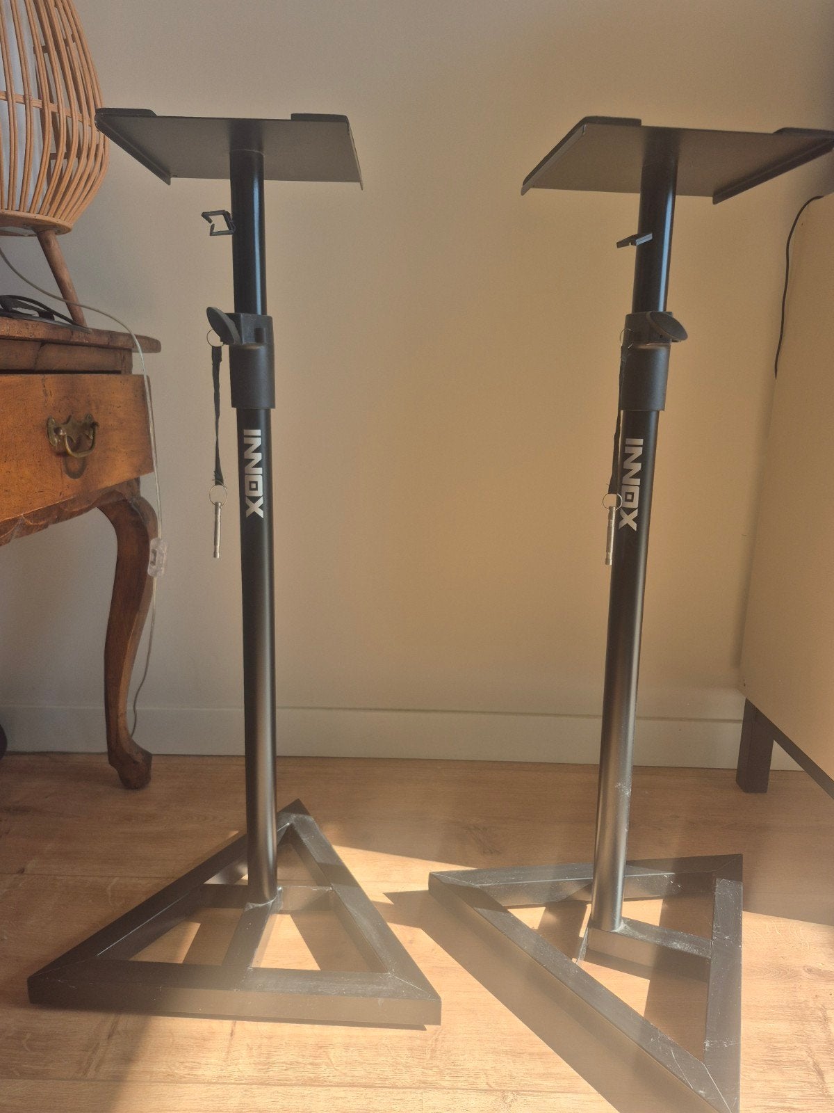 Innox luidsprekerstandaards (set van 2), Audio, Tv en Foto, Ophalen, Gebruikt, Overige typen, Overige merken